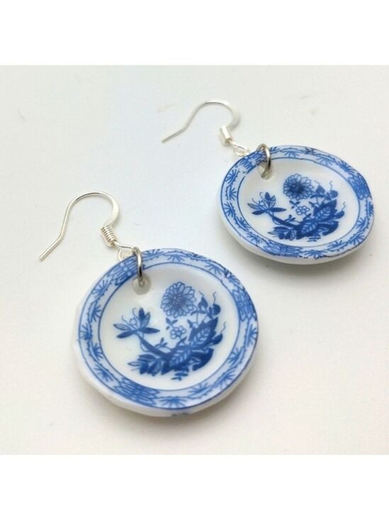 Artisan, 381MidaLane Jewelry - Blue White Floral Delft Ceramic Plate Earrings